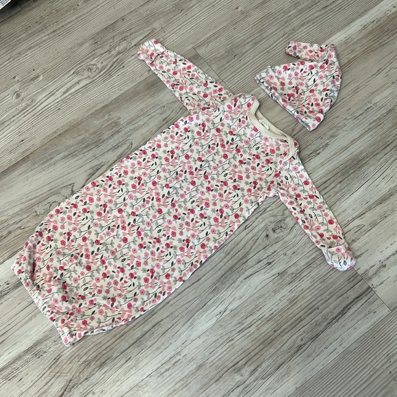 Gerber | 0-6 month Outfit - Picture 3 of 3